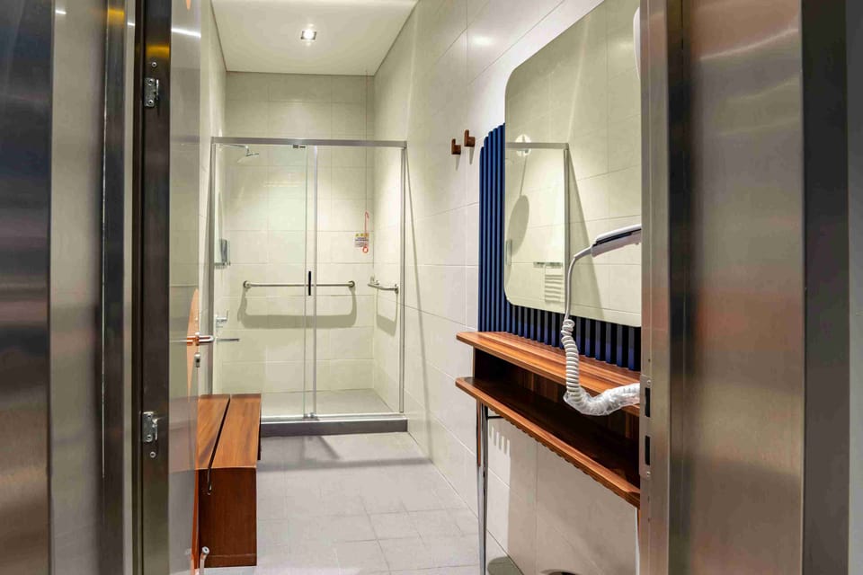 iGA Shower – Istanbul Airport (IST), International Terminal