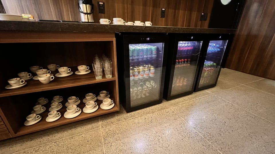 VIP Lounge Inter – Curitiba Afonso Pena Airport (CWB) – dining area