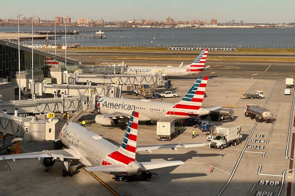 American Airlines Admirals Club – LaGuardia Airport (LGA), Terminal B