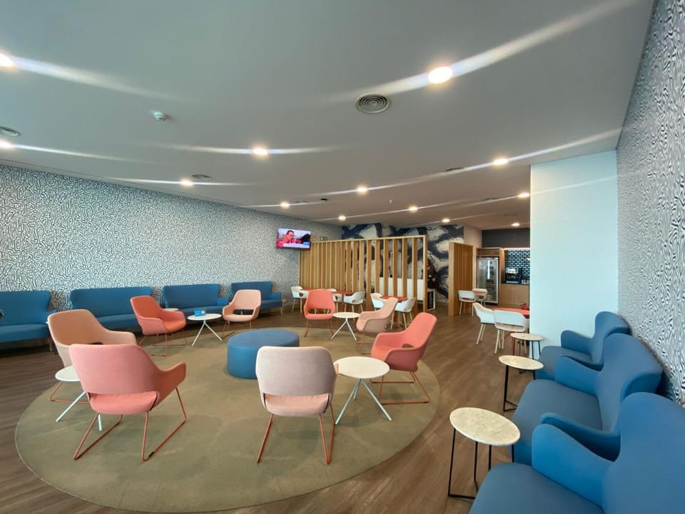 ANA Airport Lounge – Madeira Airport (FNC), Main Terminal – seating area