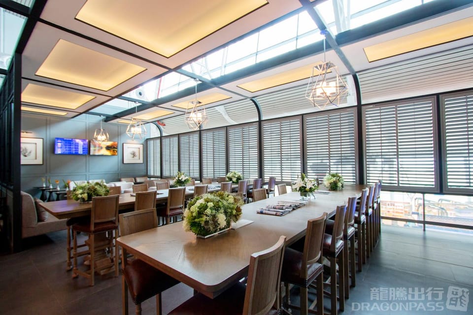 The Coral Executive Lounge (International Departure) – Phuket Airport (HKT), International Terminal – dining room