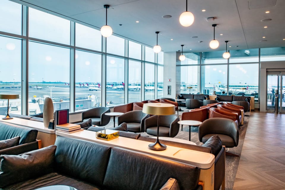 Delta Sky Club (Concourse A) – John F. Kennedy Airport (JFK), Terminal 4 – seating area
