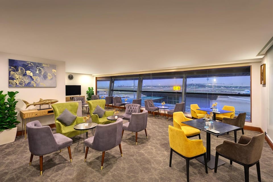 Sky Suite Airport Lounge (Satellite, Terminal 1) – Kuala Lumpur Airport (KUL), Terminal 1 – Satellite Building – seating area