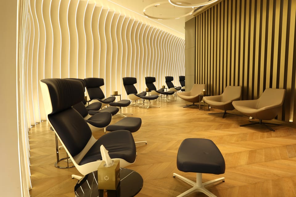 CATRION Lounge – Riyadh Airport (RUH), Terminal 4 – seating area