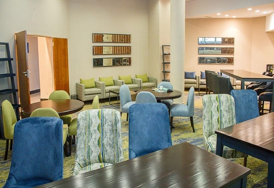 Makuwa Lounge – Victoria Falls Airport (VFA), Main Terminal