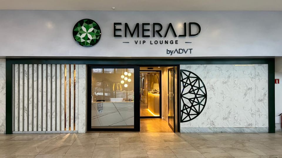Emerald Lounge - Rio De Janeiro – Rio de Janeiro Santos Dumont Airport (SDU), Terminal 2 – reception and entrance