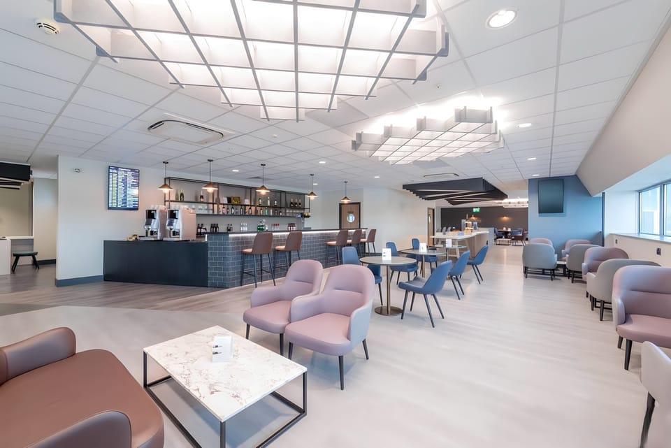 Aspire Lounge, South – Birmingham Airport (BHX), Main Terminal – lounge interior