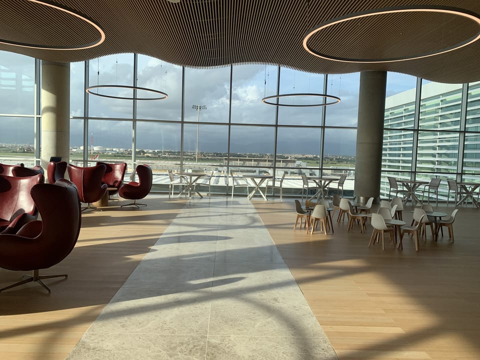 Sala VIP Valldemossa – Palma de Mallorca Airport (PMI), Main Terminal – seating area