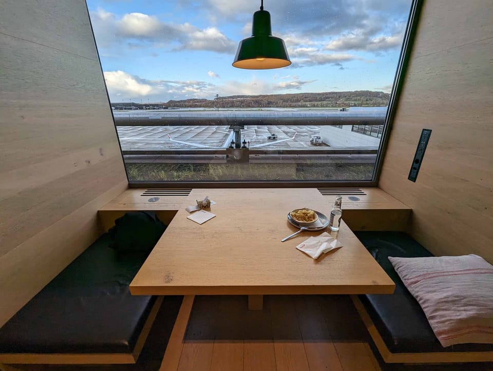 SWISS Alpine Lounge – Zurich Airport (ZRH) – lounge interior