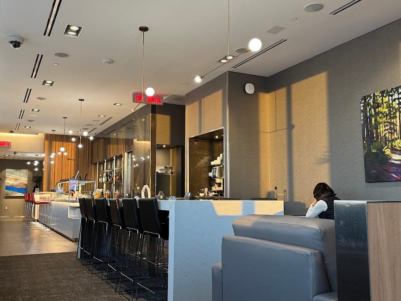 Air Canada Maple Leaf Lounge – Diefenbaker Airport (YXE)