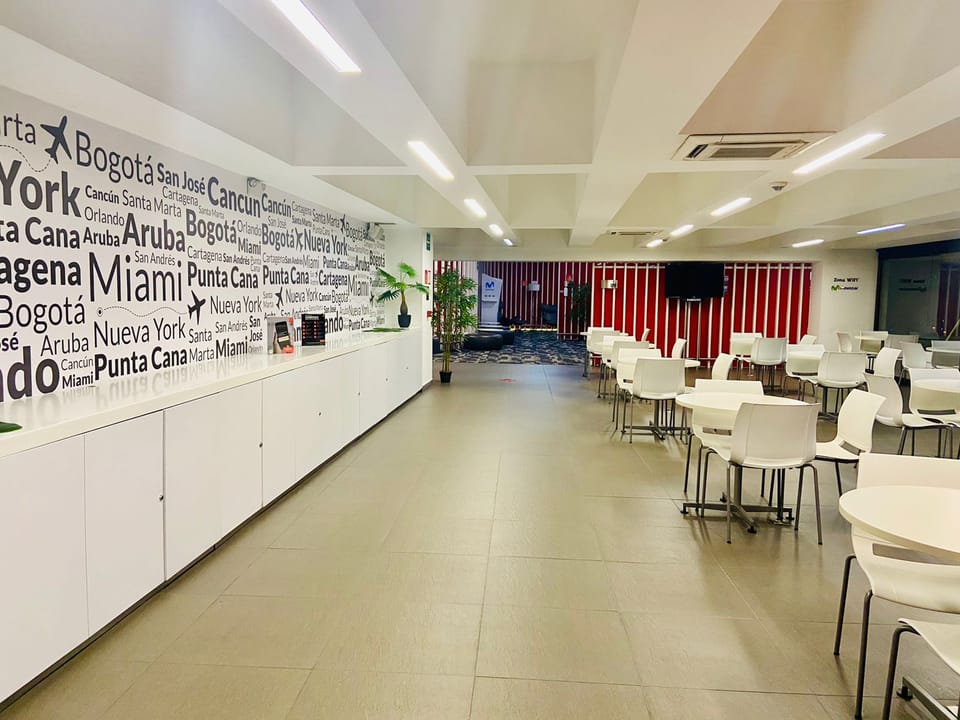 Avianca VIP Lounge Diamond – Medellín José María Córdova Airport (MDE), Main Terminal – lounge interior