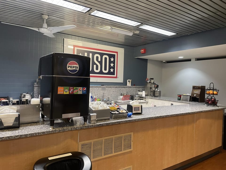 USO Center – St. Louis Lambert Airport (STL) – dining area