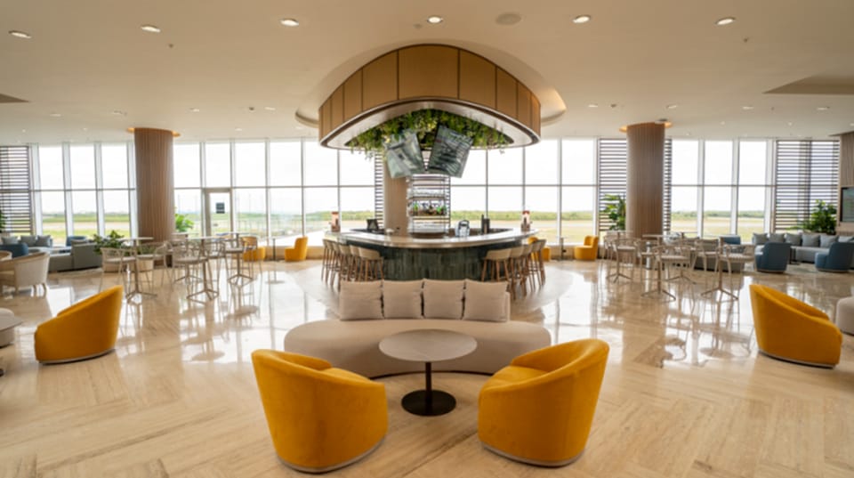 VIP Lounge – Punta Cana Airport (PUJ), Terminal B – bar
