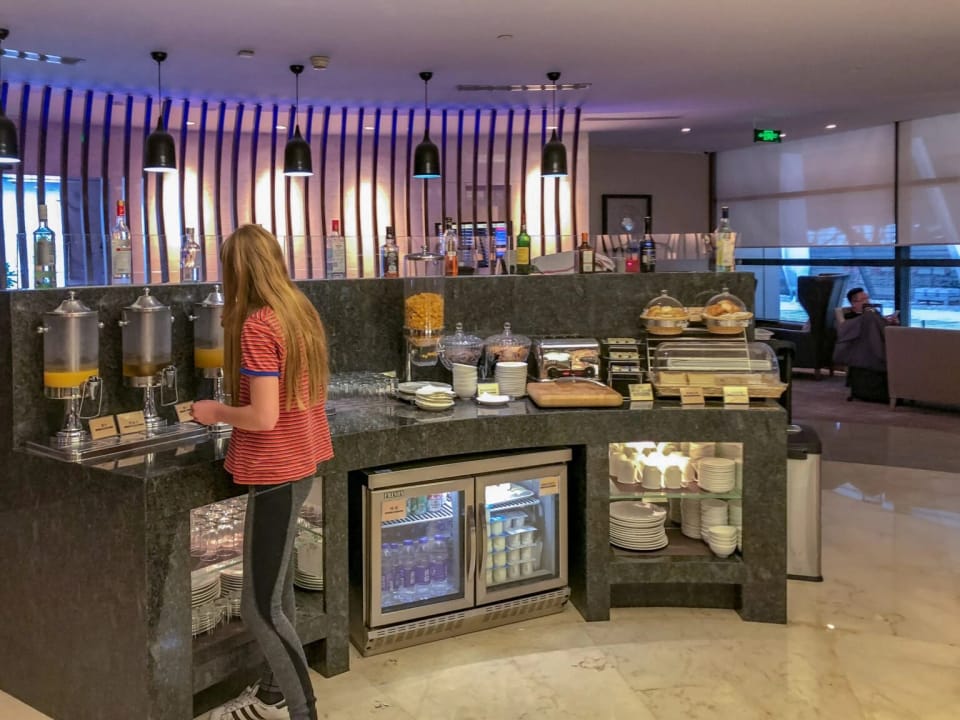 Air China First Class Lounge – Shanghai Pudong Airport (PVG), T2