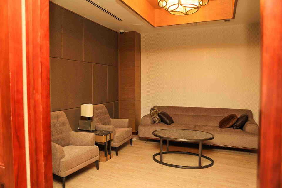 Majan Lounge – Salalah Airport (SLL), Main Terminal – seating area