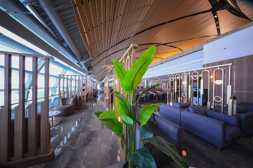 Miracle First Class Lounge – Bangkok Suvarnabhumi Airport (BKK), Main Terminal