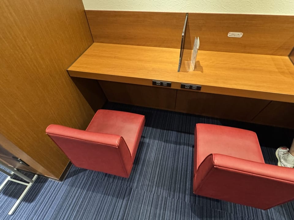 Bougain Lounge Hinata – Miyazaki Airport (KMI) – lounge interior