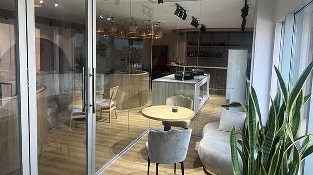 Salon Zira – Bamako Airport (BKO), Salon Zira