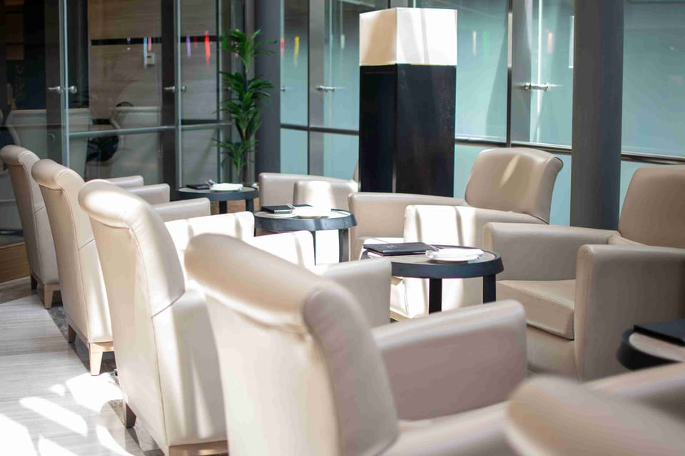 Ahlan – Dubai International Airport (DXB), Terminal 1 – seating area