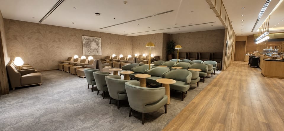 Plaza Premium Lounge – Dammam Airport (DMM), International Terminal – seating area