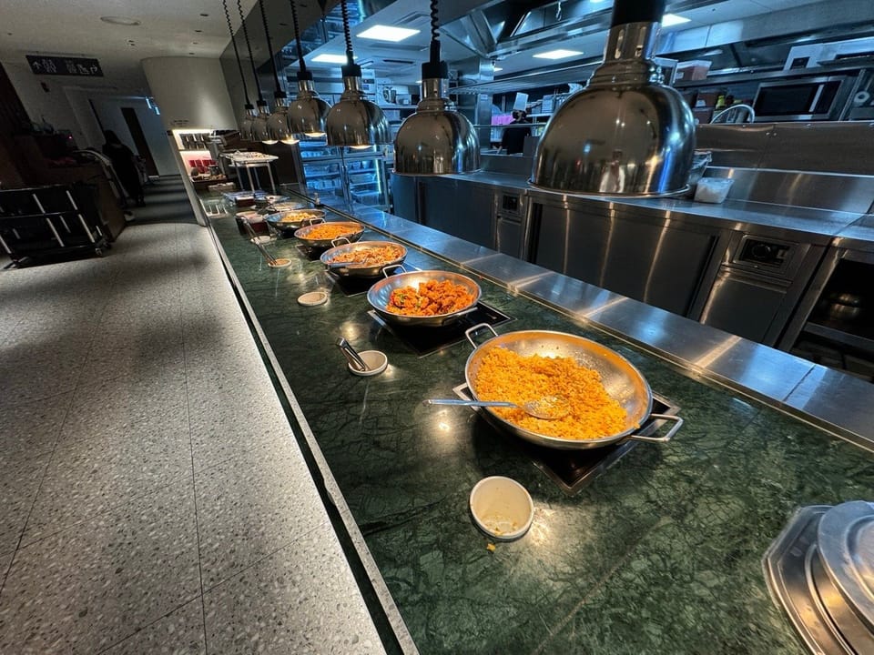 Matina Lounge (Terminal 1 East) – Seoul Incheon Airport (ICN), Terminal 1 – dining area