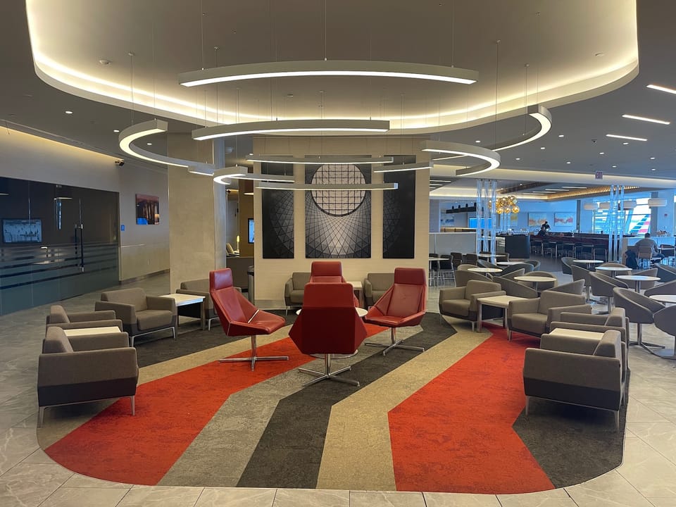 Greenwich Lounge – John F. Kennedy Airport (JFK), Terminal 8 – seating area
