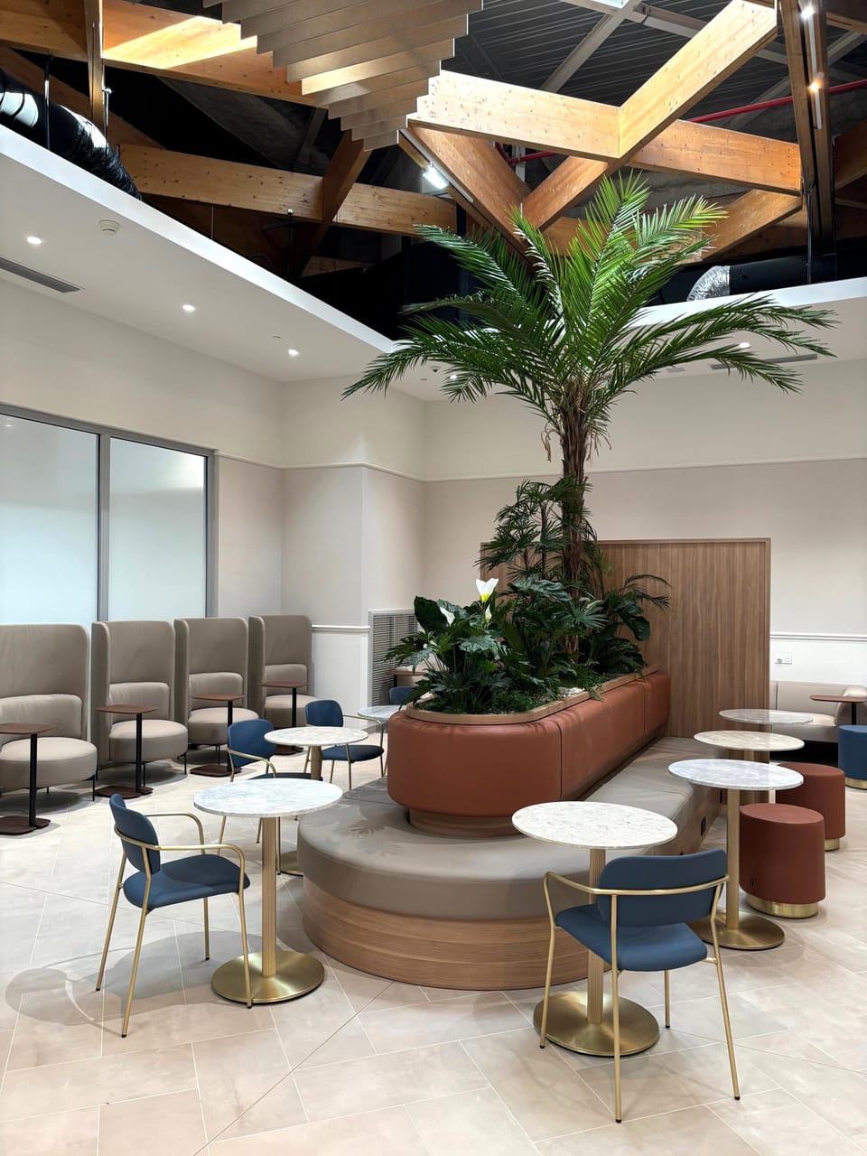 The Levity Lounge – Nice Airport (NCE), Terminal 2 – seating area