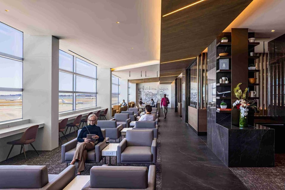 Air Canada San Francisco Maple Leaf Lounge – San Francisco Airport (SFO), Terminal 2