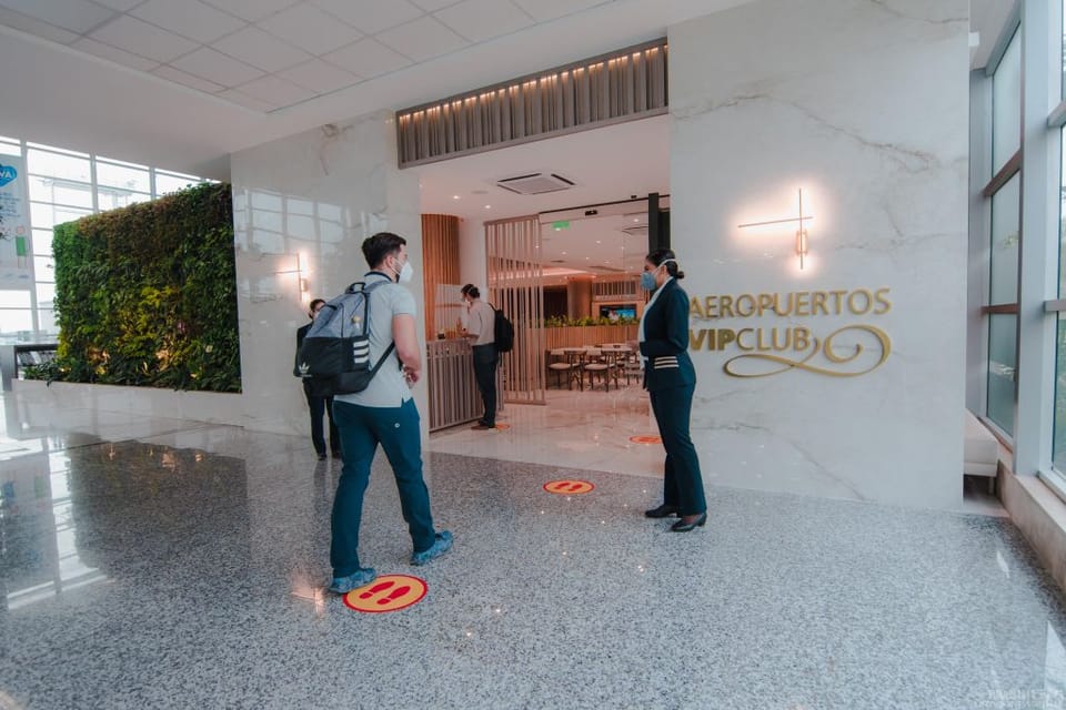 VIP Club – Guayaquil Airport (GYE), Domestic Terminal – reception and entrance
