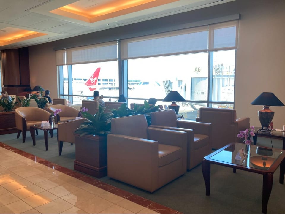 The Emirates Lounge – San Francisco Airport (SFO)