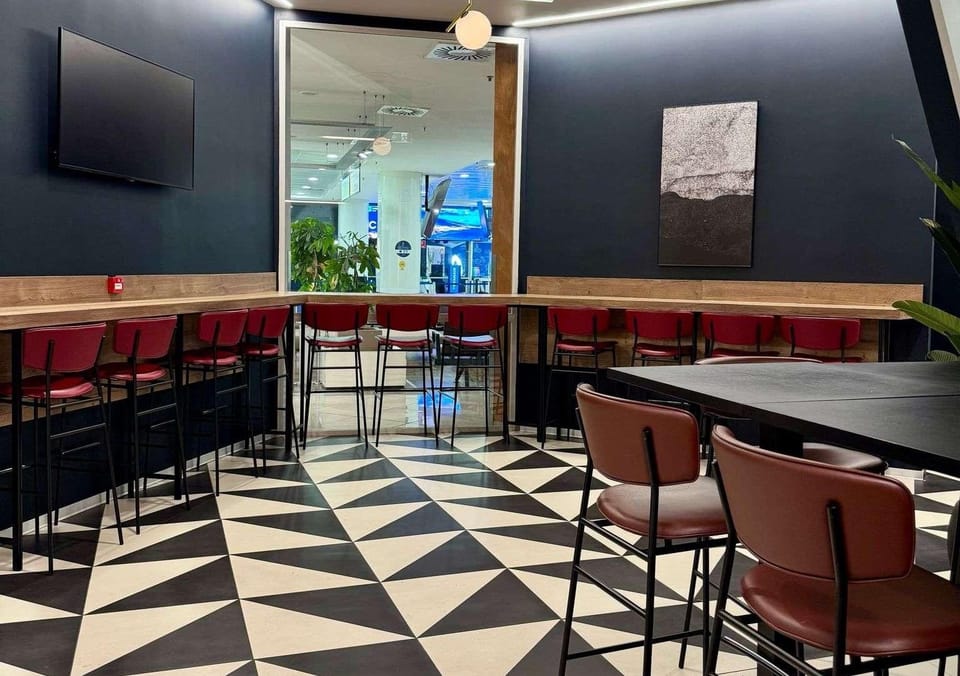 Pearl Lounge – Naples Airport (NAP), Terminal 1