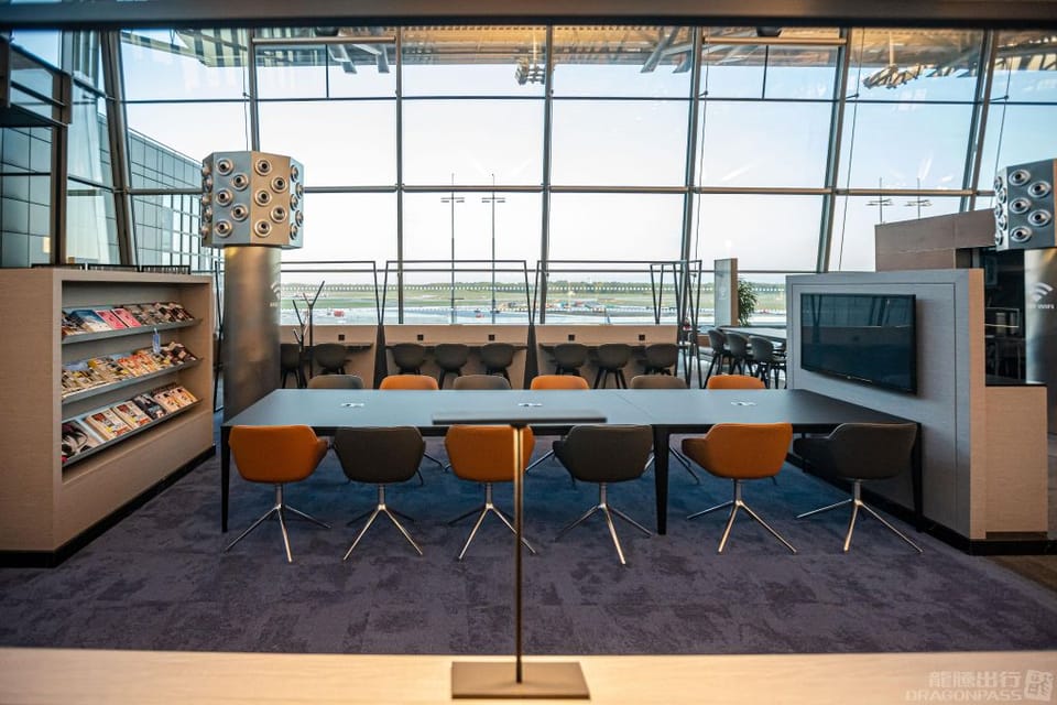 Airport Lounge – Hamburg Airport (HAM), Terminal 1 – seating area