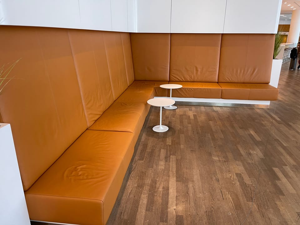 Lufthansa Senator Lounge Z50 – Frankfurt Airport (FRA), Terminal 1, Concourse Z - Non-Schengen – seating area