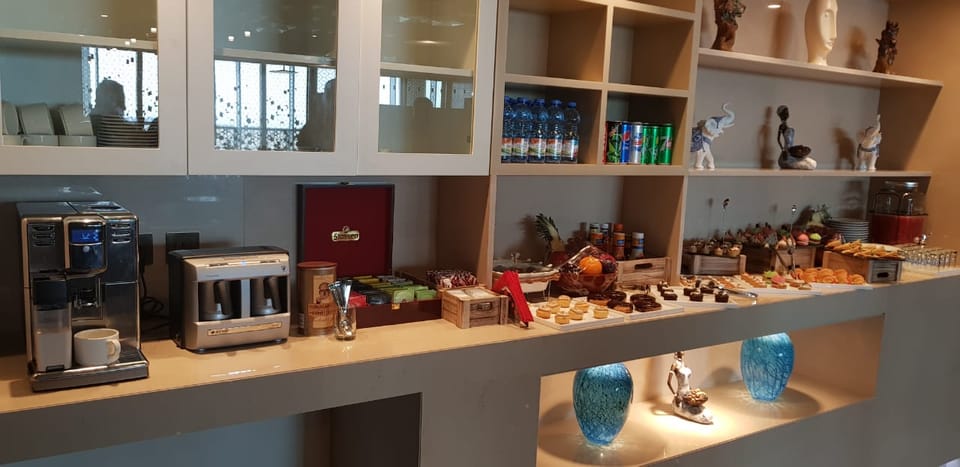 Primeclass Lounge – Duqm Airport (DQM) – dining area