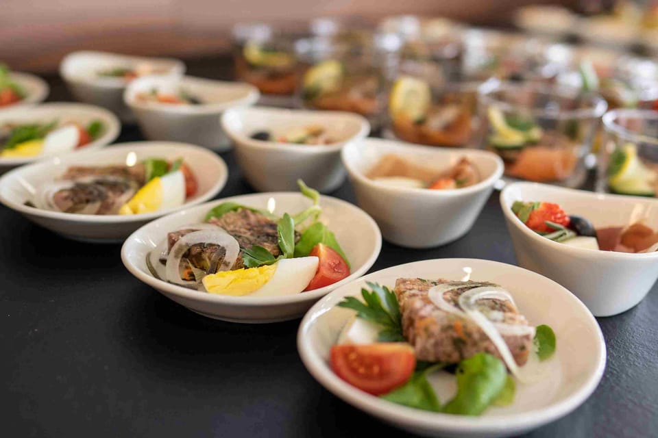 VIP-Lounge – Graz Airport (GRZ), Main Terminal – food and drinks