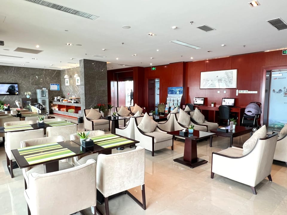 International First Class Lounge – Zhengzhou Airport (CGO), Terminal 2 – seating area