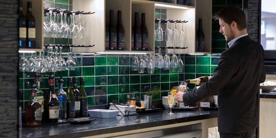 Strata Lounge – Auckland Airport (AKL), International Terminal
