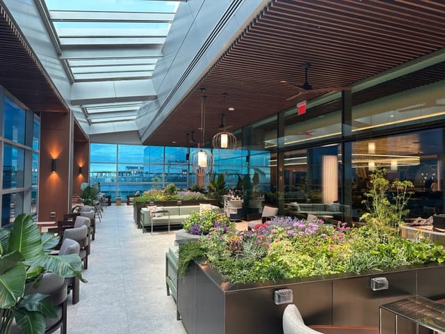 Delta One Lounge – John F. Kennedy Airport (JFK), Terminal 4
