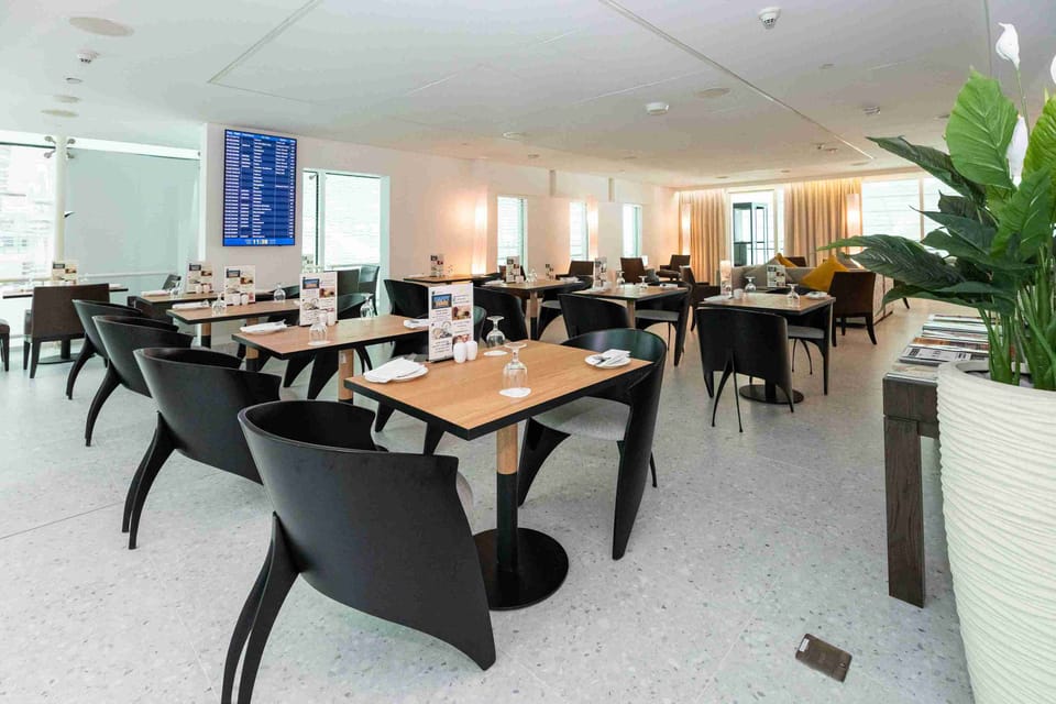 Ahlan Lounge @ Gate A1 – Dubai International Airport (DXB), Terminal 3