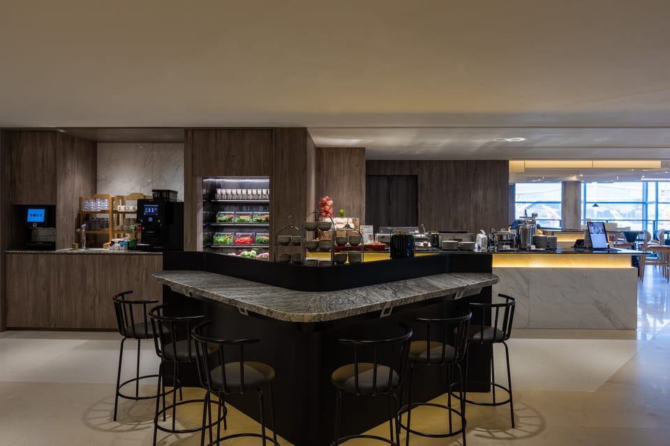 Plaza Premium Lounge (near Gate 60) – Hong Kong Airport (HKG), Terminal 1