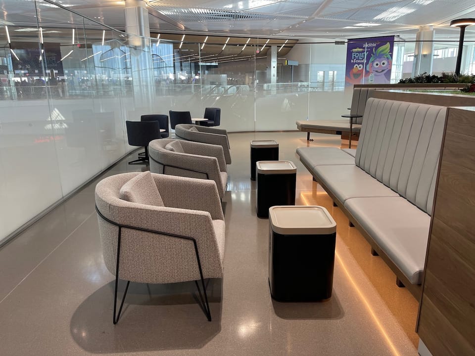 United Club – Newark Liberty Airport (EWR), Terminal A – seating area