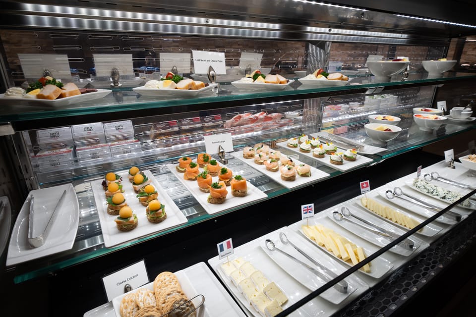 The Emirates Lounge – Bangkok Suvarnabhumi Airport (BKK), Main Terminal
