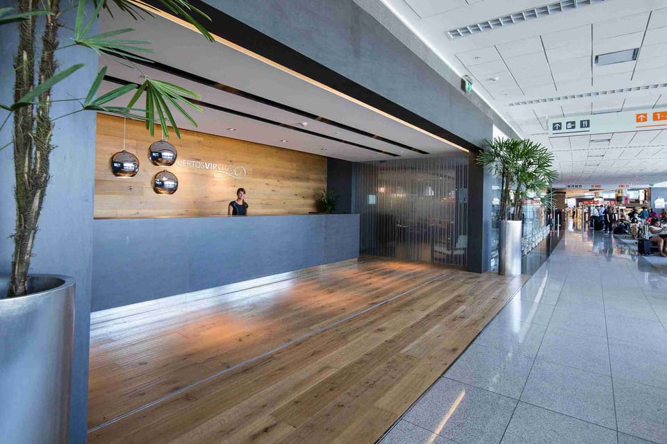 Aeropuertos VIP Club – Montevideo Carrasco Airport (MVD), Main Terminal