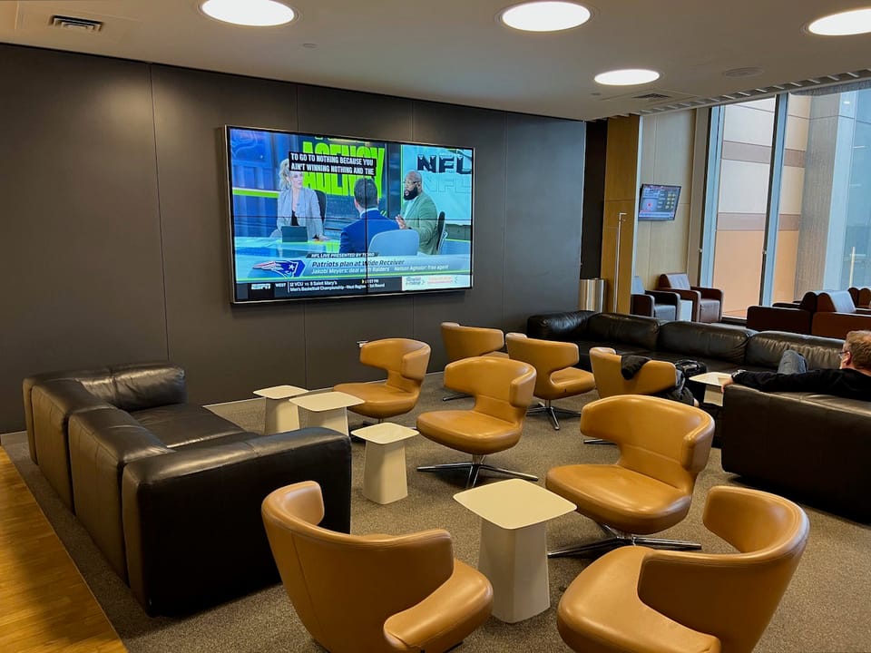 Lufthansa Lounge – Boston Logan Airport (BOS), Terminal E