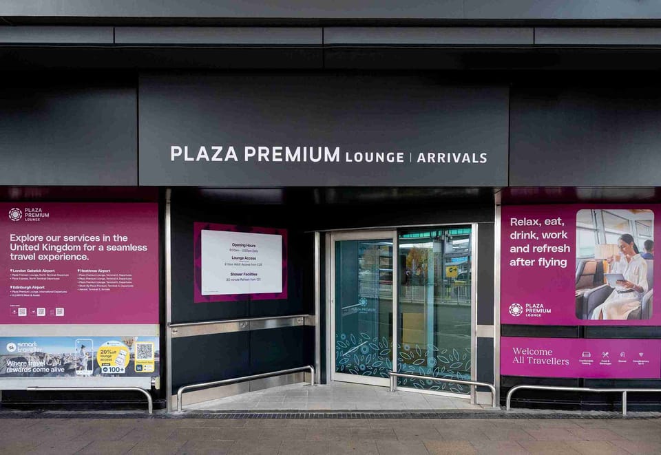 Plaza Premium Lounge (Arrivals, Terminal 3) – Heathrow Airport (LHR), Terminal 3 – reception and entrance