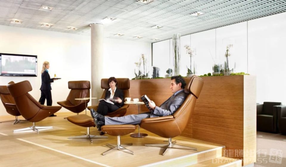 The Lounge – Luxembourg Airport (LUX), Terminal A – seating area