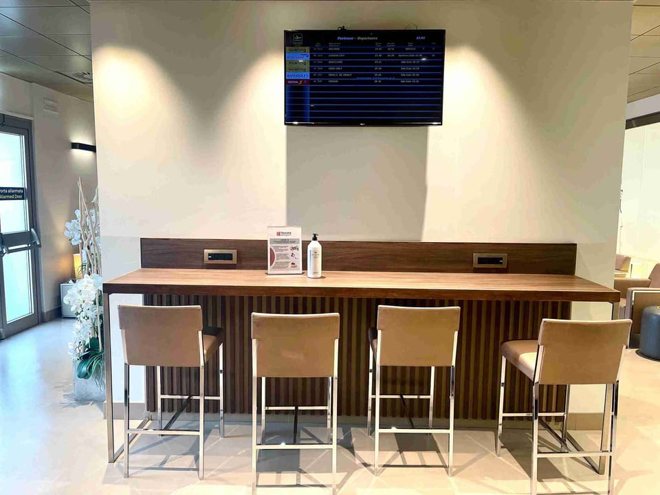 VIP Club – Florence Airport (FLR), Main Terminal – seating area