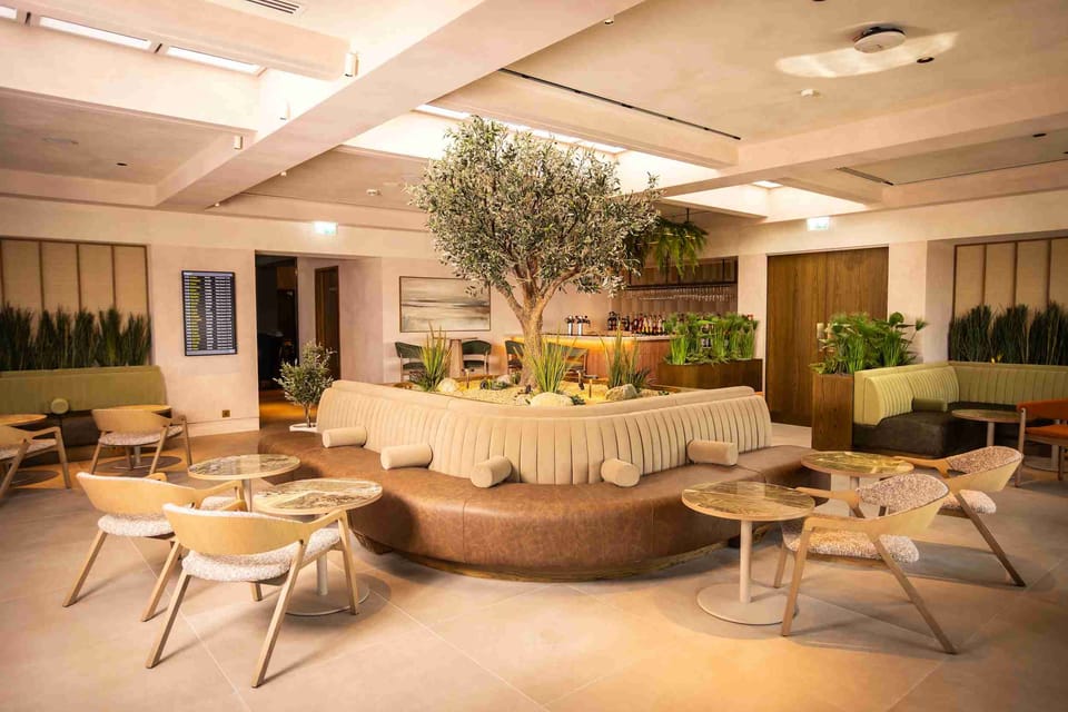 Clubrooms – Heathrow Airport (LHR), Terminal 3 – seating area