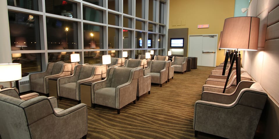 Plaza Premium Lounge – Edmonton Airport (YEG), Main Terminal