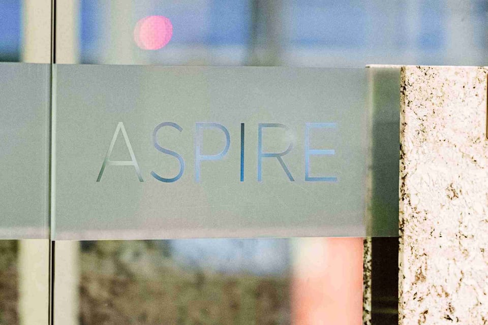 Aspire Lounge International – Calgary Airport (YYC), International Terminal-Concourse D